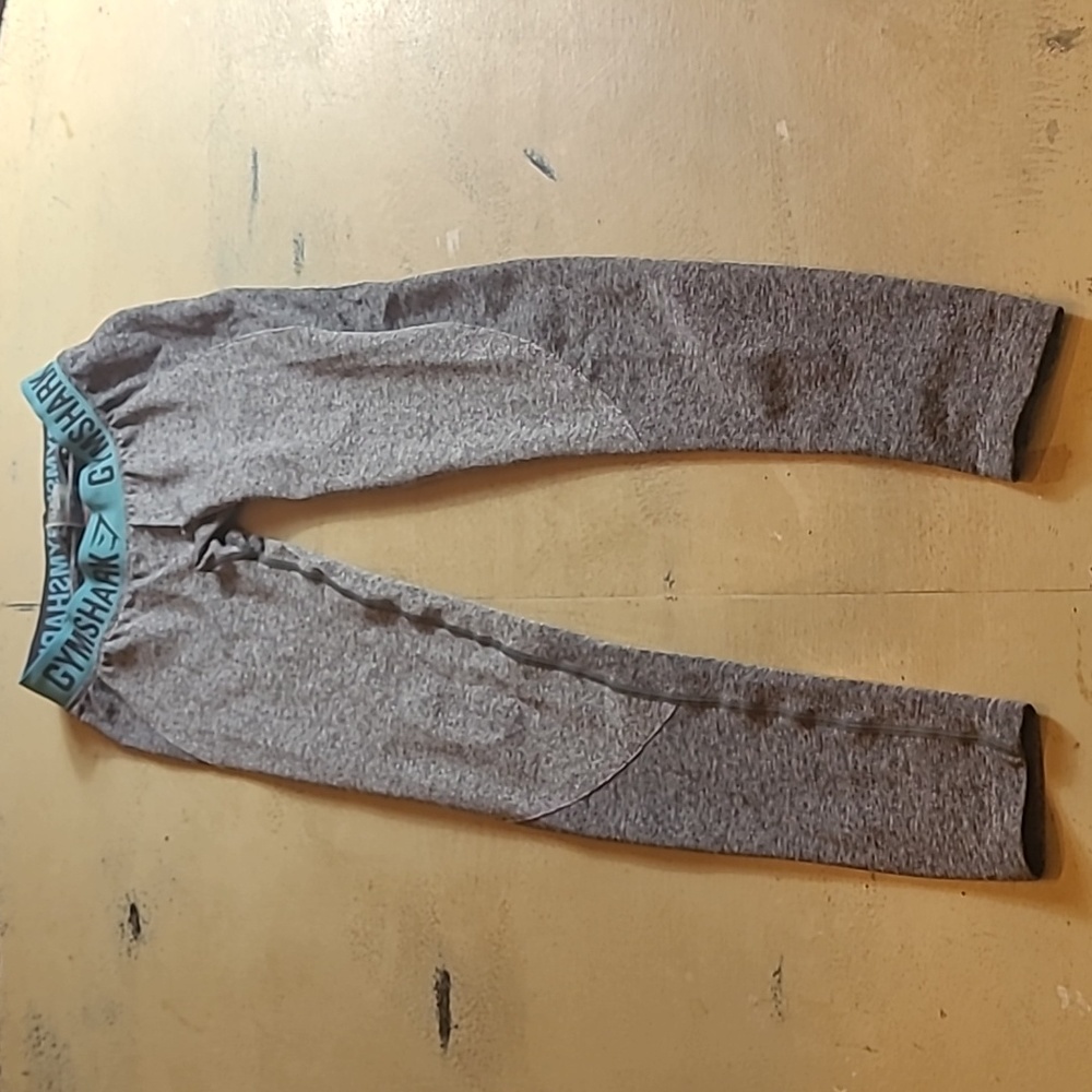 Gym shark leggings  size small